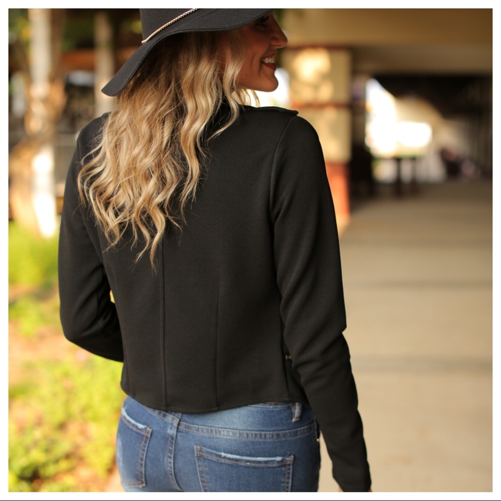✨LAST ONE✨Black Moto Jacket - Picture 5 of 7